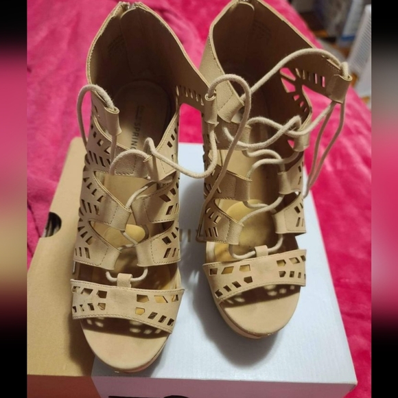 Call It Spring Wedge Tan Sandals Size 10 - Picture 1 of 4